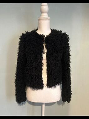 H&M Black Faux Fur Teddy Jacket - Cropped Open Front
